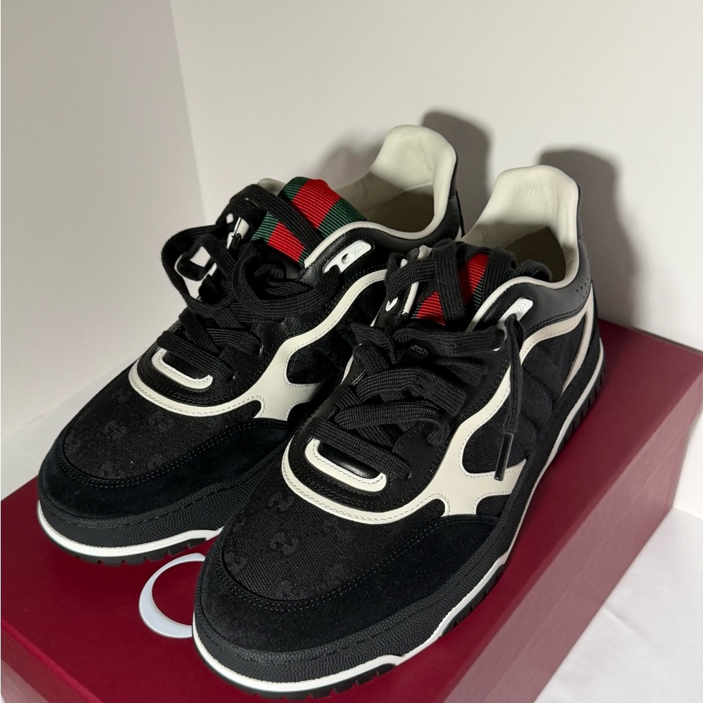 Gucci Black and White Sneakers - Picture 2 of 11